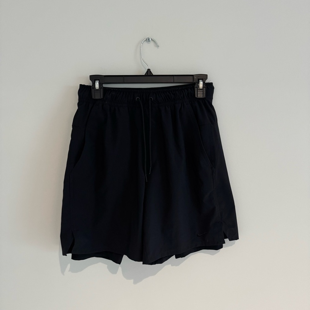 Nike Dri-Fit 7” Black Lined Shorts Size Small Like New